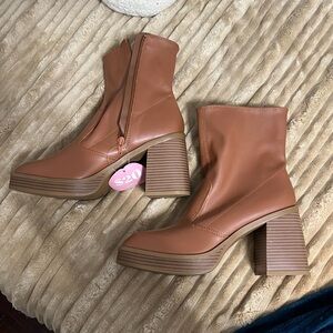 Amazing Lace Tan Ankle Boots